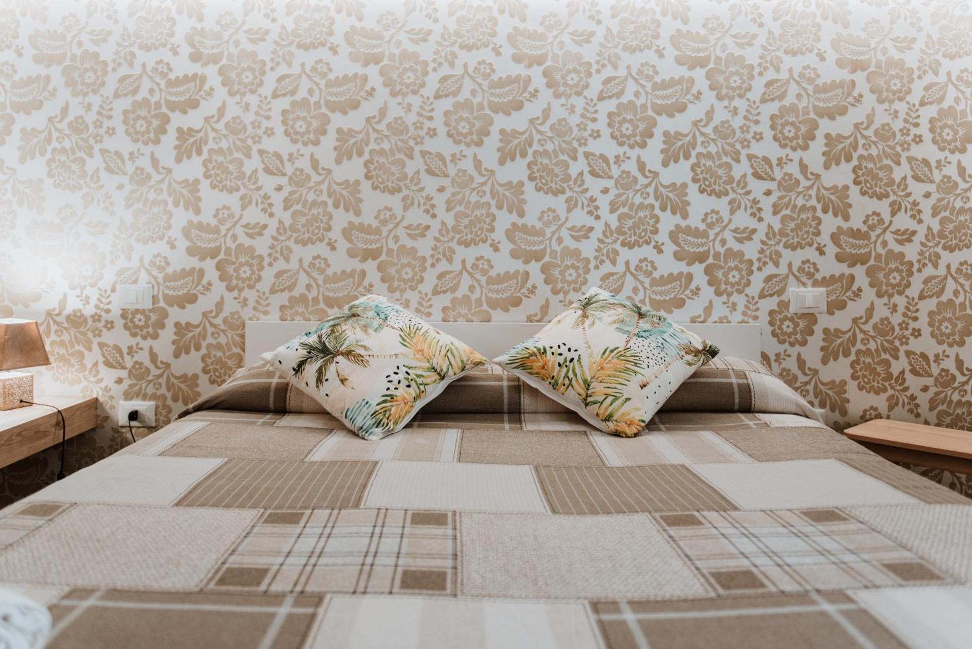 Terrae Hydrunti Bed & Breakfast Lecce Exterior photo